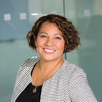 Photo d'une femme rousses sur un fond noir